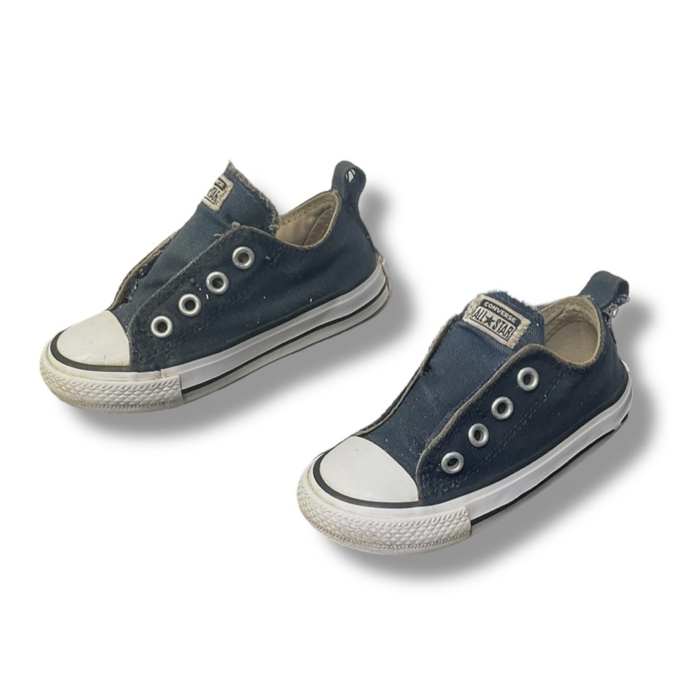 ⚡ Converse Chuck Taylor All Star Infant Slip-On Sneakers | Size 6